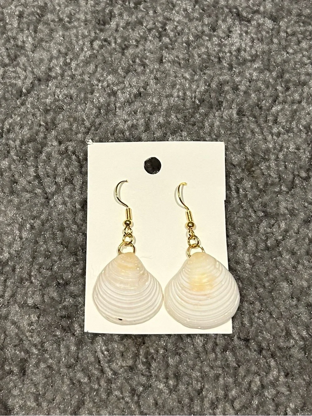 Seashell earrings - Picture 1 of 1